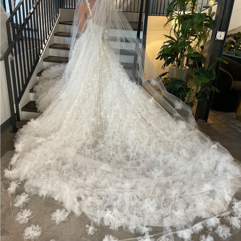 Essence of Australia AVL0125 Ivory Royal Wedding Veil